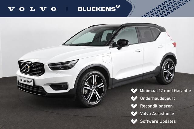 Volvo XC40 1.5 T5 Recharge R-Design - IntelliSafe Assist & Surround - Adaptieve LED koplampen - Parkeercamera achter - Verwarmde voorstoelen & stuur - Parkeersensoren voor & achter - Elektr. bedienb. voorstoelen met geheugen links - Draadloze tel. lader - Extra getint glas - 19' LMV