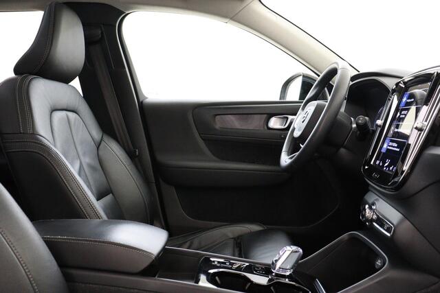 Volvo XC40 T4 PLUG-IN HYBRID ULTIMATE BLACK EDITION -PANO.DAK|HARMAN/KARDON|CAMERA|POWER-SEATS|LEDER|BLIS|PRIVACY.GLAS|TREKHAAK|19"|SoH:90%