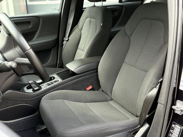 Volvo XC40 1.5 T2 Momentum Core Automaat | Navi | Camera | LED | Carplay/Android | DAB | Interesse? Bel of App naar: 06 30 51 05 90