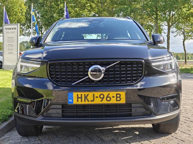 Volvo XC40 B4 198PK Plus Dark | BIIS | Trekhaak | H&K | Camera Achter | PDC V+A | ACC |