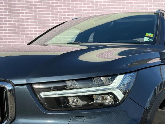 Volvo XC40 2.0 T4 Inscription | Trekhaak | Harman/Kardon | Adaptive Cruise | Keyless entry/start | Camera | Extra Getint Glas | Stoelverwarming | Elektrisch verwarmbare voorruit | BLIS | Parkeersensoren V+A |