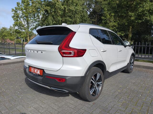 Volvo XC40 Inscription T4 | 190PK | LED | Trekhaak | Camera | Leer | Navi | Stoelverw. | 18" R-Design Diamond | ECC | ACC