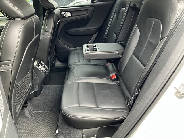 Volvo XC40 Inscription T4 | 190PK | LED | Trekhaak | Camera | Leer | Navi | Stoelverw. | 18" R-Design Diamond | ECC | ACC