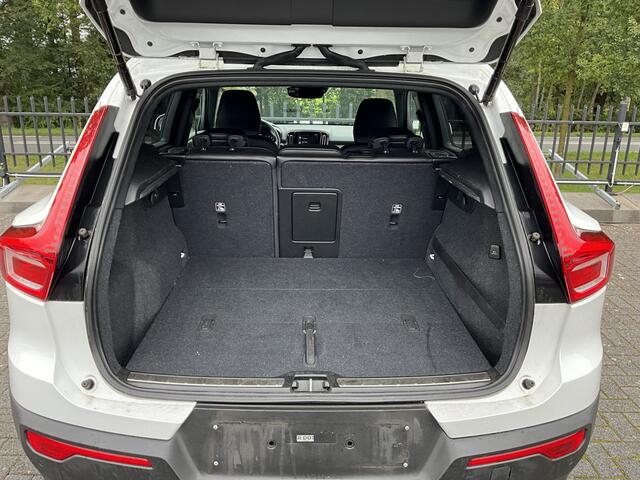 Volvo XC40 Inscription T4 | 190PK | LED | Trekhaak | Camera | Leer | Navi | Stoelverw. | 18" R-Design Diamond | ECC | ACC