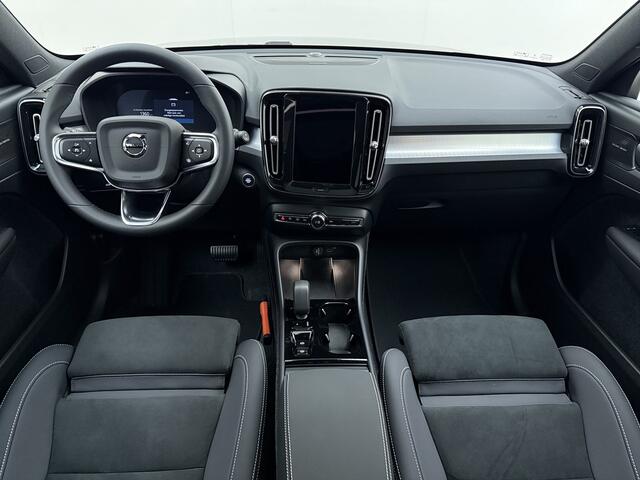 Volvo XC40 B4 211pk Plus Dark / 20'' / Panoramadak / 360 Camera / Pixel Koplampen / Trekhaak / Getint glas / Elektr. Stoelen / Harman&Kardon Audio /