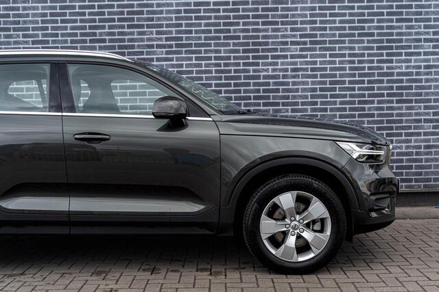 Volvo XC40 2.0 T4 Inscription | Trekhaak | Panoramadak | Achteruitrijcamera | BLIS | Cruise Control Adaptief | Elektrisch Verstelbare Voorstoelen | Navigatie | Apple Carplay | Android Auto | Keyless Entry | LED Koplampen Adaptief