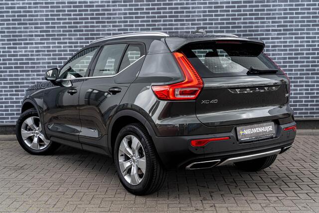Volvo XC40 2.0 T4 Inscription | Trekhaak | Panoramadak | Achteruitrijcamera | BLIS | Cruise Control Adaptief | Elektrisch Verstelbare Voorstoelen | Navigatie | Apple Carplay | Android Auto | Keyless Entry | LED Koplampen Adaptief