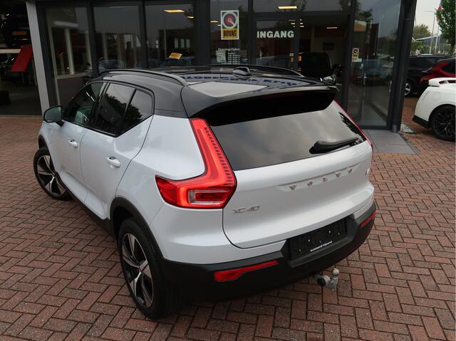 Volvo XC40 1.5 T4 Recharge R-Design | Panorama | Leder | H&K | PDC | Trekhaak |