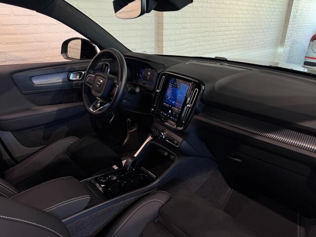 Volvo XC40 2.0 B4 Plus Dark 2WD Pano 360cam H/K Memory 19''
