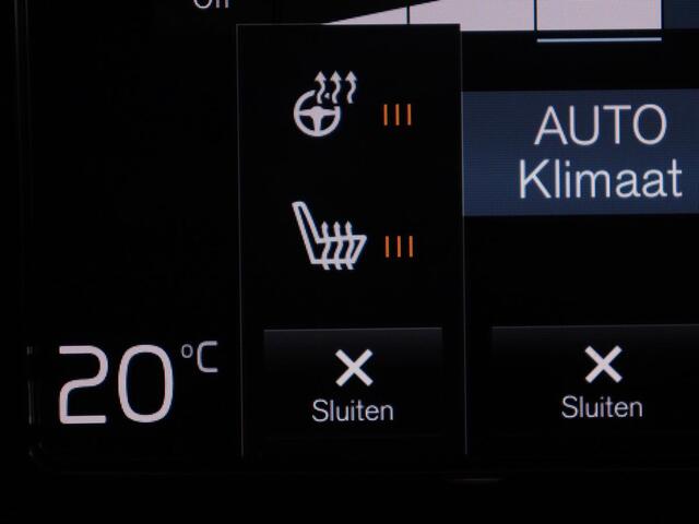Volvo XC40 1.5 T4 Plug-in hybrid Ultimate Dark | SOH 87,6% | Panoramadak | Trekhaak | Leder | Stuur/stoel verwarming | Harman/kardon | Adaptive cruise | Camera |