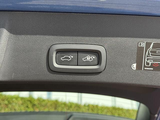 Volvo XC40 Recharge P8 AWD R-Design