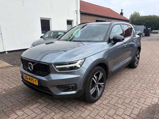 Volvo XC40 2.0 T4 R-Design