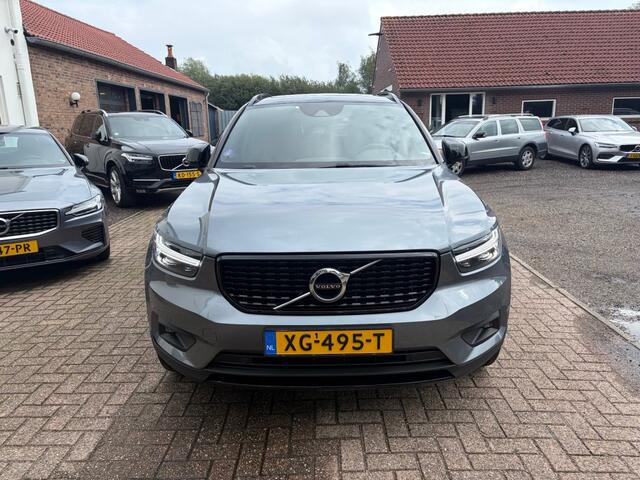 Volvo XC40 2.0 T4 R-Design