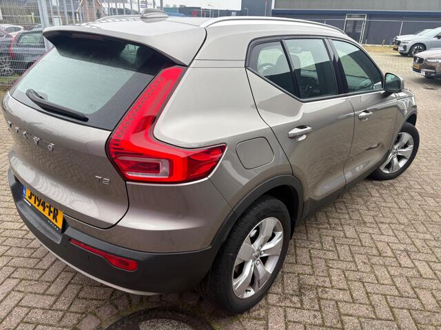 Volvo XC40 1.5 T2 Business Pro | Stoelverwarming | Stuurverwarming | Parkeercamera | Elektrische Achterklep | Adaptieve Cruise Control | Parkeersensoren | Blis |