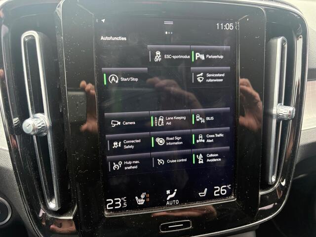 Volvo XC40 1.5 T2 Business Pro | Stoelverwarming | Stuurverwarming | Parkeercamera | Elektrische Achterklep | Adaptieve Cruise Control | Parkeersensoren | Blis |
