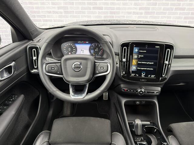 Volvo XC40 T3 R-Design Aut | Trekhaak | Stoel- en Stuurverwarming | Achteruitrijcamera | Parkeersensoren Voor en Achter | 19 Inch Velgen | Voorruitverwarming | Getint Glas | Keyless | Navigatie | Apple Carplay / Android Auto | Nubuck Bekleding |
