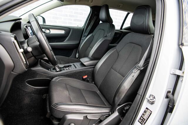 Volvo XC40 T3 Momentum Pro Aut | Navigatie | Trekhaak | Cruise Control Adaptief | BLIS | Achteruitrijcamera | Parkeersensoren