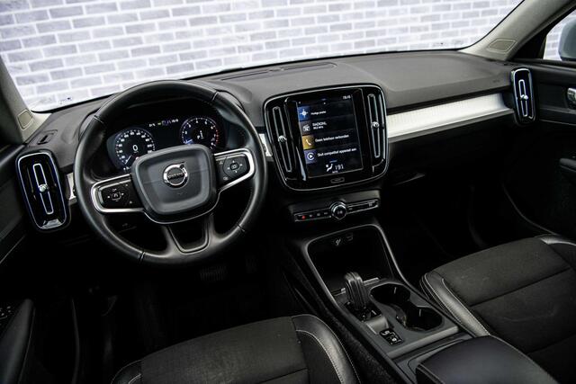Volvo XC40 T3 Momentum Pro Aut | Navigatie | Trekhaak | Cruise Control Adaptief | BLIS | Achteruitrijcamera | Parkeersensoren