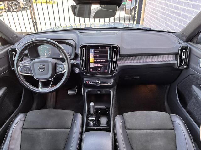 Volvo XC40 T5 Recharge R-Design | Plug-in Hybrid (PHEV) | Achteruitrijcamera | Parkeersensoren | Lederen Bekleding | BLIS | Keyless Entry | Elektrische Achterklep | Navigatie