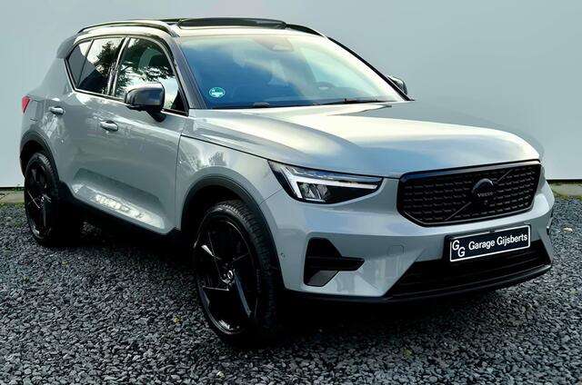 Volvo XC40 2.0 B3 Ultra Black Edition Panoramadak - 360 Camera - 19 Lichtmetalen wielen - Lounge-pakket - Harman Kardon Audio - Alarm - Climate - Privacy Glass - R980 Interieur - Power seats bestuurder memory - Two Tone - Full led koplampen