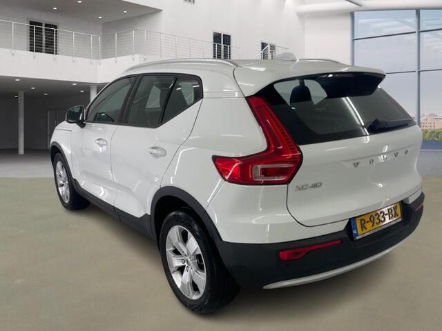 Volvo XC40 T3 Momentum | Stoelverwarming | Lederen bekleding | All-Seasonbanden | Elektrische stoelverstelling | Parkeer Camera | Parkeersensoren Voor + Achter | Cruise Control |