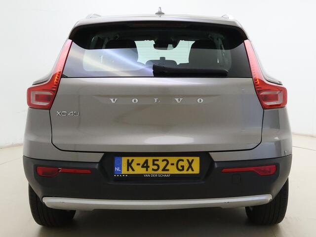 Volvo XC40 T2 130pk Automaat Business Pro / 30.000 km's ! / El. Trekhaak / ACC / BLIS / Keyless / 18'' / El. Achterklep / DAB / AppleCarplay / Lane Keeping Aid / Mistlampen /