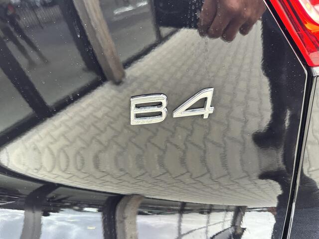 Volvo XC40 2.0 B4 Plus Dark Leer|ACC|memory|H&K