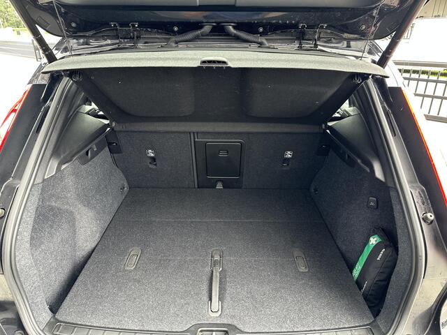 Volvo XC40 2.0 B4 Plus Dark Leer|ACC|memory|H&K