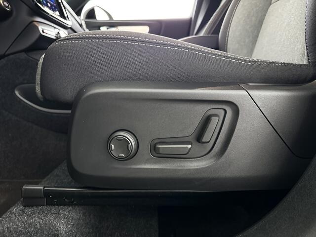 Volvo XC40 B4 Plus Dark | Parkeercamera | Stoel- en Stuurverwarming | Harman Kardon | Trekhaak