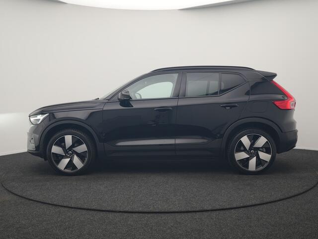 Volvo XC40 Recharge P8 AWD Twin Ultimate 408pk Dealer O.H | Trekhaak Af Fabriek | Adaptive Cruise | Camera | Warmtepomp | Alcantara Sportstoelen Verwarmd | Keyless | Apple Carplay | Pilot Assist | BLIS | Navigatie | Virtual | DAB | 20"L.M |