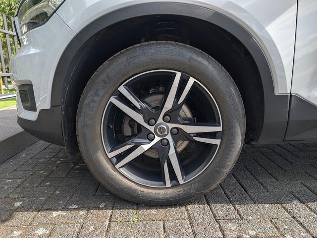 Volvo XC40 T3 | R-Design | Trekhaak | PDC | Navi | LED | ACC | 2WD | Halfleer |