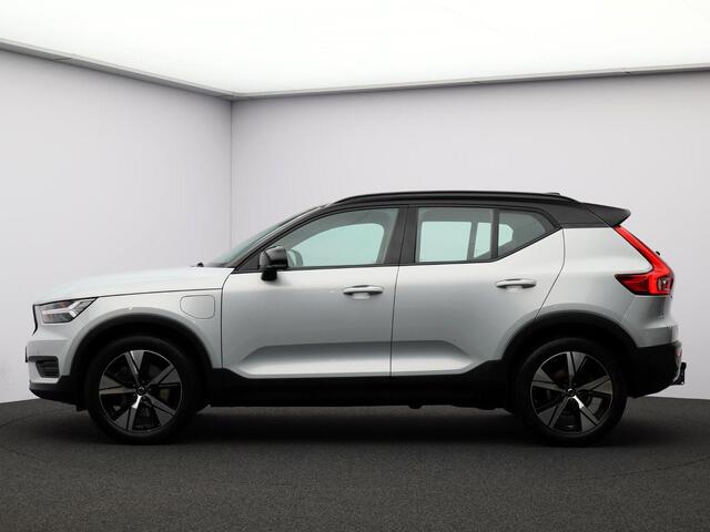 Volvo XC40 T4 Recharge R-Design / Trekhaak / Adaptive Cruise / Stoel+Stuurverwarming / Keyless / Carplay / Nubuck Bekleding / Elektr. Achterklep /