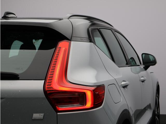 Volvo XC40 T4 Recharge R-Design / Trekhaak / Adaptive Cruise / Stoel+Stuurverwarming / Keyless / Carplay / Nubuck Bekleding / Elektr. Achterklep /