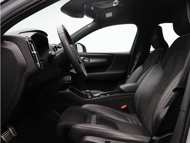 Volvo XC40 T4 Recharge R-Design / Trekhaak / Adaptive Cruise / Stoel+Stuurverwarming / Keyless / Carplay / Nubuck Bekleding / Elektr. Achterklep /