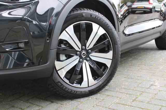 Volvo XC40 232PK Recharge Ultimate 70 kWh | Schuif/kanteldak | H&K Audio | El. stoelen | Pilot Assist | 360 Camera |