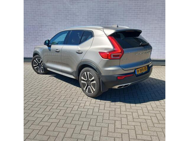 Volvo XC40 1.5 T5 Twin Engine Inscription | Plug-in Hybrid (PHEV) | Trekhaak | Achteruitrijcamera | Parkeersensoren | Stoelverwarming voor en achter | Elektrisch Verstelbare Voorstoelen | Navigatie | Cruise Control Adaptief | BLIS | – foto 4