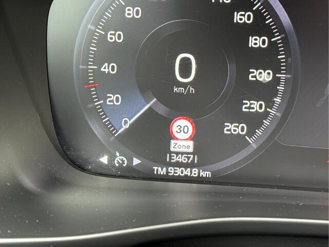 Volvo XC40 1.5 T4 Recharge Inscription Panoramadak, Leer, 18''Lmv