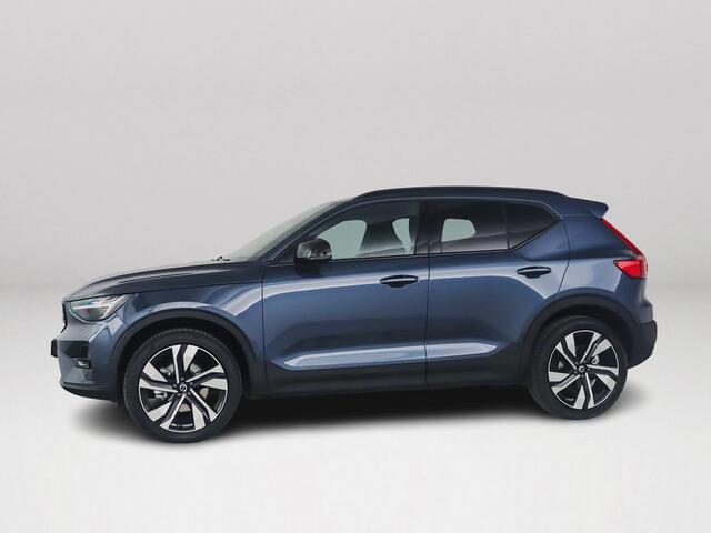 Volvo XC40 B4 Plus Dark | Panoramadak | 360° camera | Harman Kardon | Stoel- en stuurverwarming | Trekhaak
