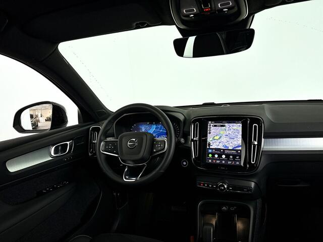 Volvo XC40 B4 Plus Dark | Panoramadak | 360° camera | Harman Kardon | Stoel- en stuurverwarming | Trekhaak