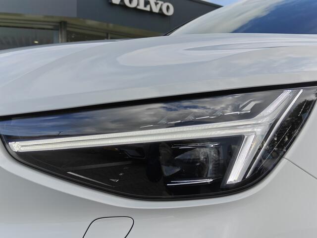 Volvo XC40 B4 211PK Plus Dark | BLIS | Trekhaak | 360 | H&K | Pano | Carplay | Elektr. Stoelen | ACC | Stoel/Stuur verwarming |
