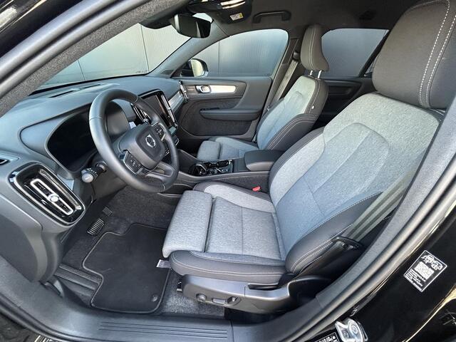 Volvo XC40 2.0 B4 Plus Dark Adaptieve cruise control / BLIS / Elektr. stoelverstelling / Stoel- en stuurverwarming / park assist V+A en camera achter / Trekhaak