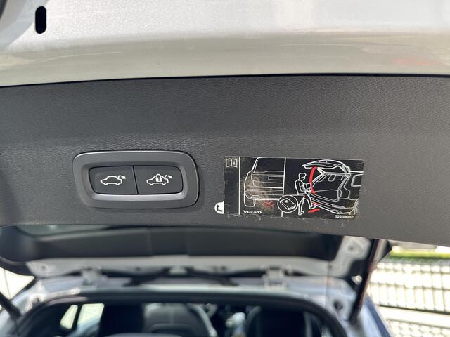Volvo XC40 2.0 T4 R-Design H&K/ACC/Blis/Cam