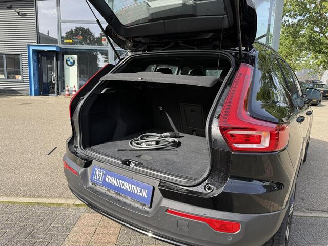 Volvo XC40 Recharge Core 70 kWh VAN: € 31.900- VOOR: € 29.877,- UW HERFSTVOORDEEL: € 2.023,-| SOH 91%| ELEK. TREKHAAK| WINTERPAKKET| STOEL +STUURVERWARMING| WARMTEPOMP| ACHTERUITRIJCAMERA| RIJKLAARPRIJS INCL. 12 MND BOVAG GARANTIE