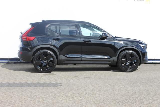Volvo XC40 2.0 B3 Plus Black Edition Google Infotainment / Adaptieve cruise control / Elektrisch bedienbare voorstoelen met geheugen op de bestuurdersstoel / Stoelverwarming