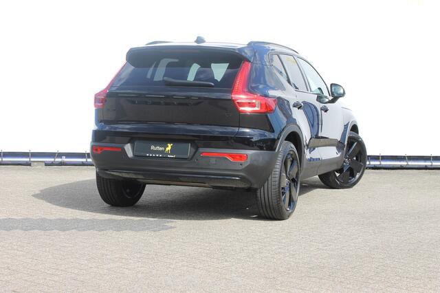 Volvo XC40 2.0 B3 Plus Black Edition Google Infotainment / Adaptieve cruise control / Elektrisch bedienbare voorstoelen met geheugen op de bestuurdersstoel / Stoelverwarming