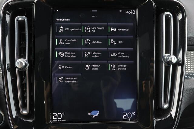 Volvo XC40 2.0 T4 R-Design - Panorama/schuifdak - IntelliSafe Surround - 360º Camera - Parkeersensoren voor & achter - Elektr. bedienb. voorstoelen met geheugen links - Cruise control - Inklapbare trekhaak - 19' LMV