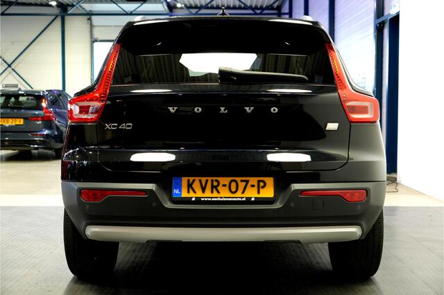 Volvo XC40 1.5 T4 Recharge 155kW/211pk DCT7 Inscription PANORAMADAK + EL.TREKHAAK + ADAPT.CRUISE + PILOT ASSIST + EL.STOELEN + BLIS + NAPPA LEDER + NAVI SENSUS + LANE ASSIST + ACHTERUITRIJCAMERA + KEYLESS ENTRY&GO + PARKSENSOREN V&A + 19" LM-VELGEN!!
