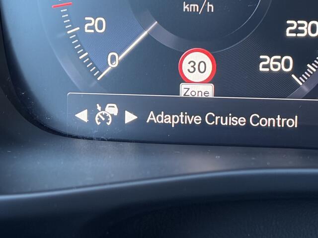 Volvo XC40 1.5 T5 262pk Recharge Inscription PHEV Leer Stoel/Stuurverw Carplay Dealer-Onderhouden!