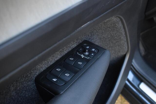 Volvo XC40 1.5 T4 Recharge Inscription |TREKHAAK|CAMERA|ACC