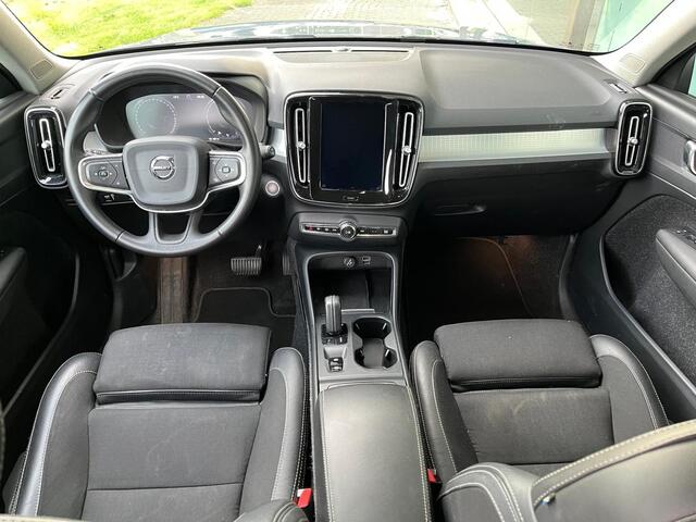 Volvo XC40 1.5 T3 Momentum Pro Automaat | Rijklaar incl garantie | Trekhaak Adaptieve cruise Dodehoeksensoren